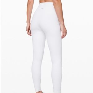 WHITE LULULEMON ALIGN LEGGINGS!